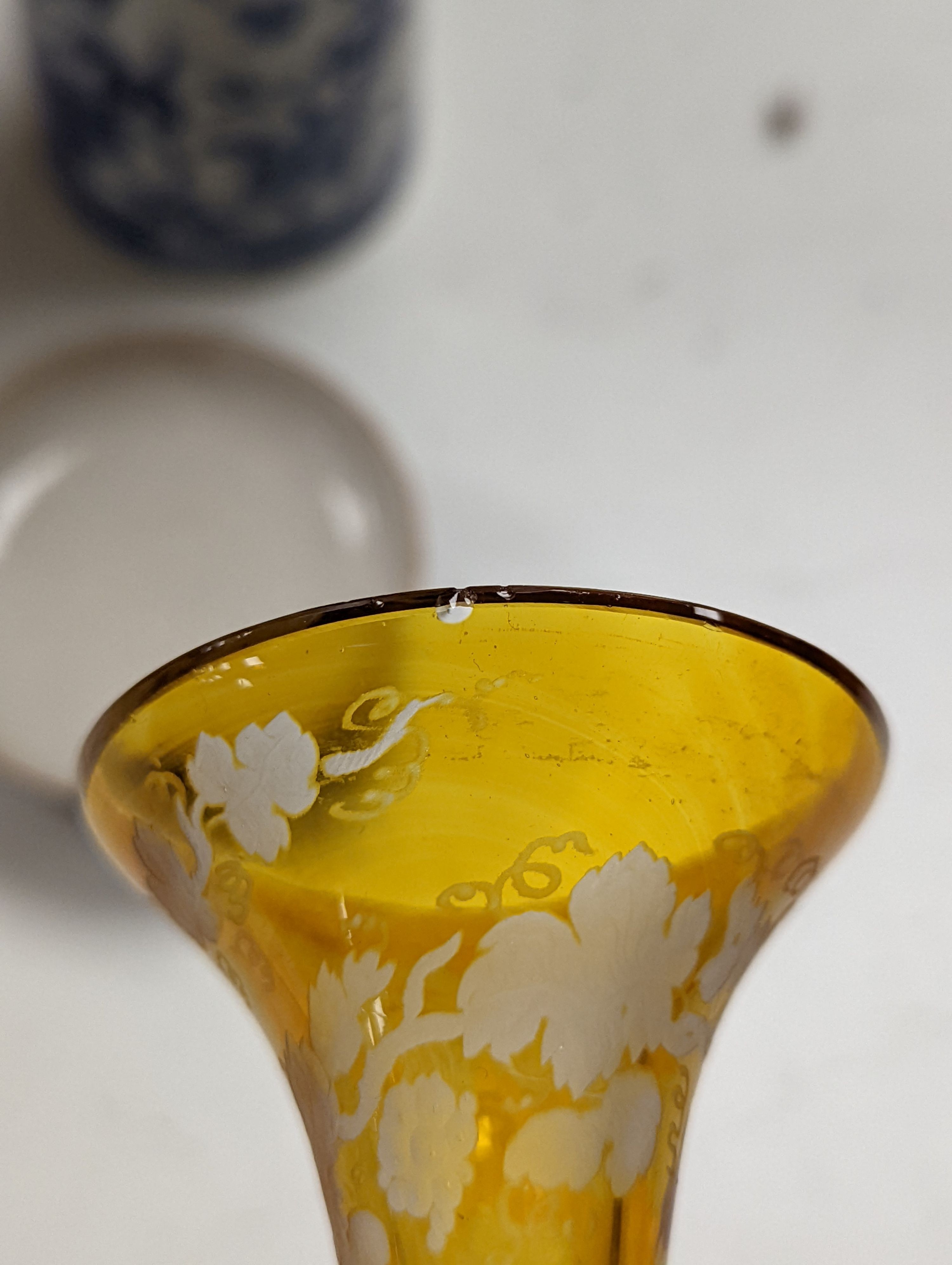 A Chinese famille rose ginger jar, a 19th century Chinese blue and white porcelain jar and cover, a blue and white cylinder vase, a small Chinese dish and orange glass vase (5)